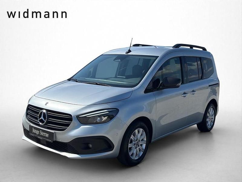 Helvinsilber metallic Gebraucht 2022 Mercedes Citan 113 Kombi | 24.850 € (Fairer Preis) - Bild 1/4