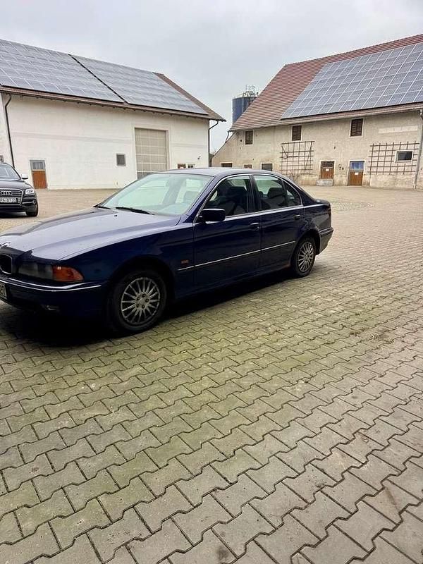 Gebraucht BMW 525 143 PS (105 kW) 1996 Blau Limousine