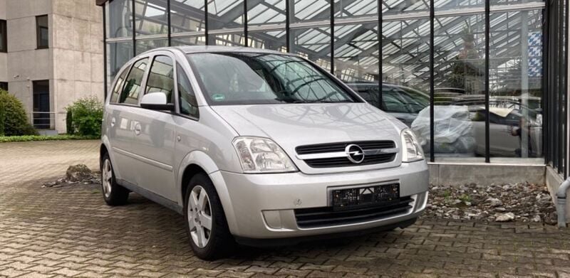 Silber Gebraucht 2005 Opel Meriva Edition Van / Kleinbus | 999 € (Superpreis) - Bild 1/4
