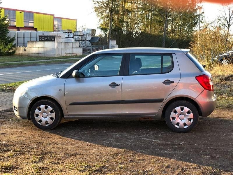Gebraucht Skoda Fabia Classic 60 PS (44 kW) 2008 Beige Limousine