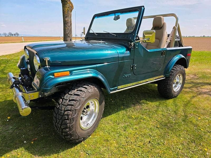 Second-hand Jeep CJ 130 CP (95 kW) 1987 Verde Cabrio