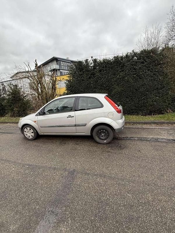 Gebraucht Ford Fiesta Ambiente 60 PS (44 kW) 2006 Kleinwagen