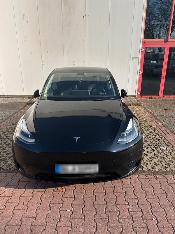 Gebraucht Tesla Model Y Standard Range 219 kW (299 PS) 2024 Schwarz SUV