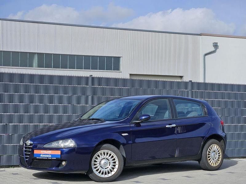 Gebraucht Alfa Romeo 147 Distinctive 120 PS (88 kW) 2005 Blau Kleinwagen