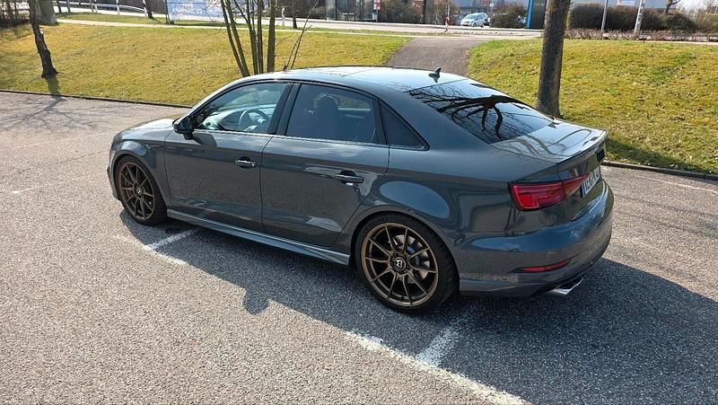 Gebraucht Audi S3 Sport 380 PS (279 kW) 2017 Grau Limousine