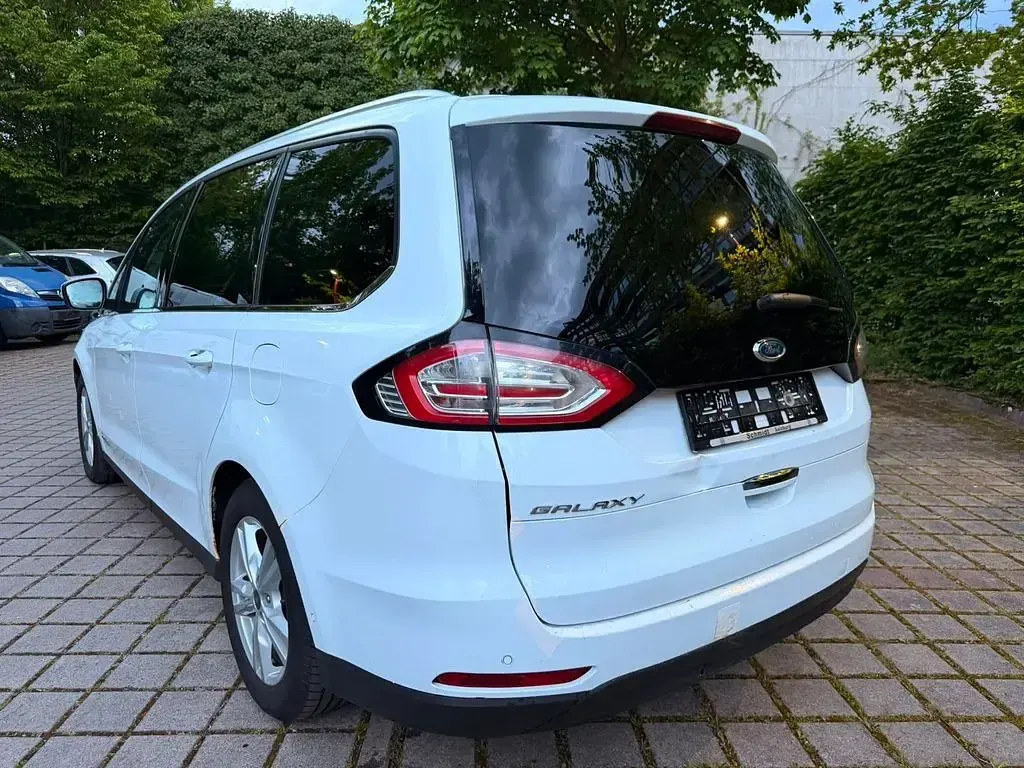 Gebraucht Ford Galaxy Titanium 243 PS (178 kW) 2017 Weiß Van / Kleinbus