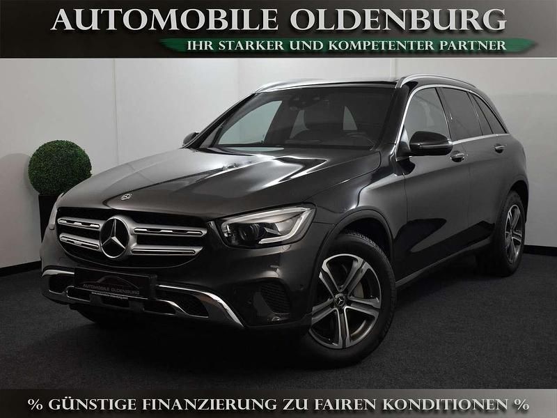 Grau Gebraucht 2020 Mercedes GLC220 AMG SUV | 32.890 € (Fairer Preis) - Bild 1/4