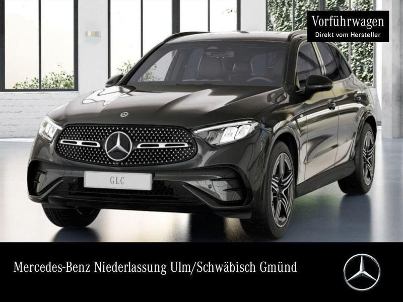 Grau Gebraucht 2025 Mercedes GLC300e AMG SUV | 67.990 € (Fairer Preis) - Bild 1/3