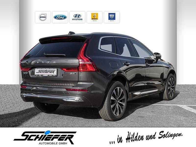 Gebraucht Volvo XC60 Plus 197 PS (144 kW) 2024 Grau SUV