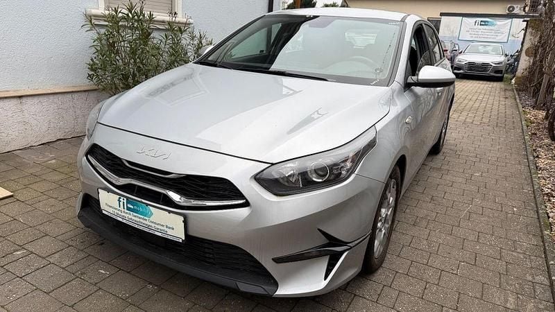 Gebraucht Kia Ceed Edition 7 101 PS (74 kW) 2023 Silber Kleinwagen