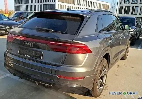 Gebraucht Audi Q8 Ambiente 286 PS (210 kW) 2025 Daytonagrau perleffekt SUV