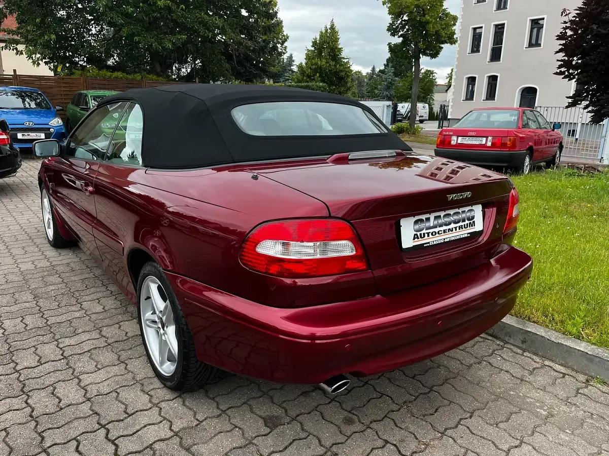Gebraucht Volvo C70 200 PS (147 kW) 2004 Rot Cabrio