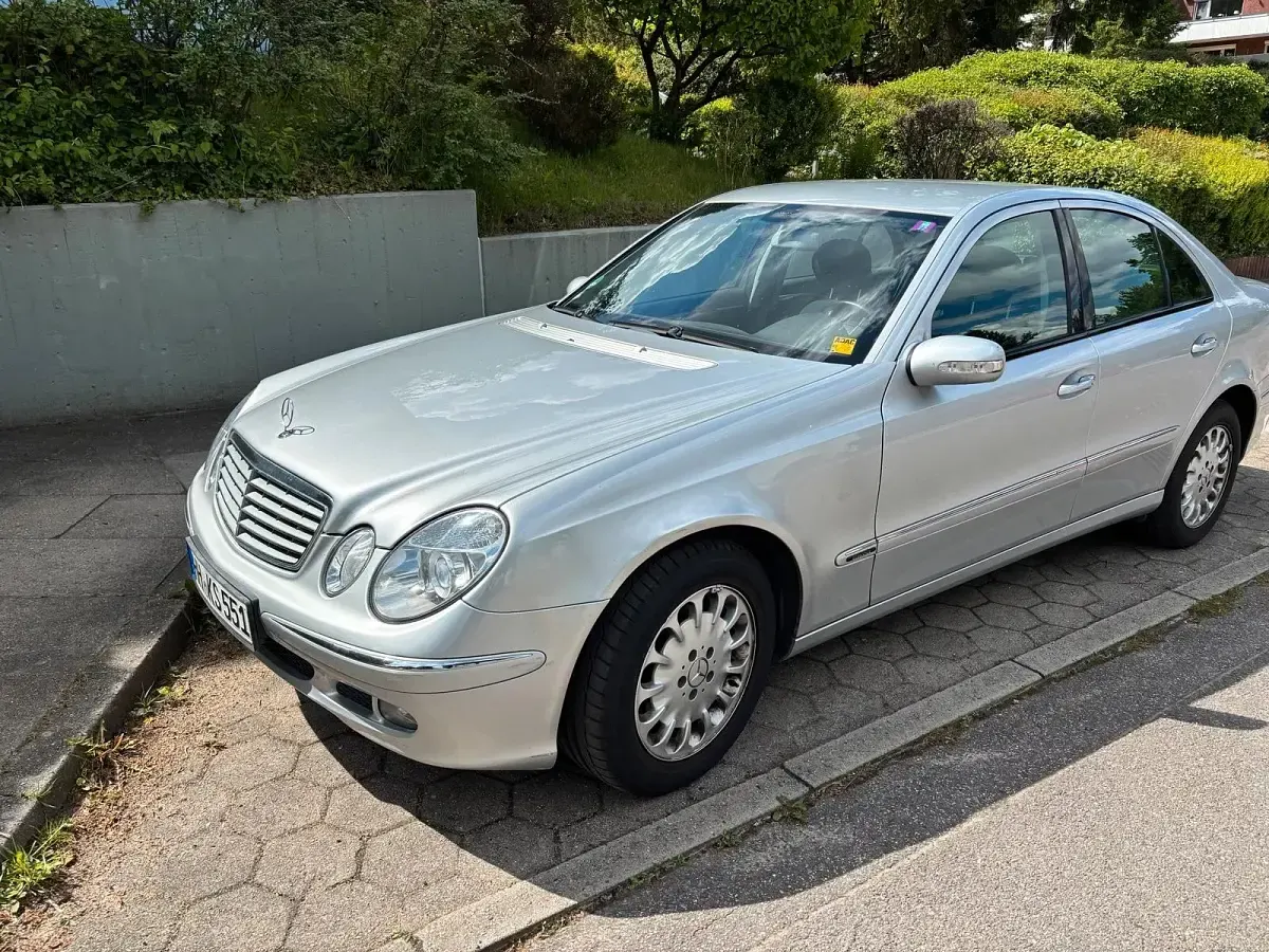 Gebraucht Mercedes E200 Elegance 163 PS (119 kW) 2005 Silber Limousine