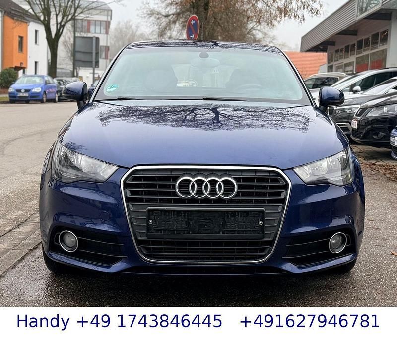 Gebraucht Audi A1 Attraction 90 PS (66 kW) 2013 Blau Kleinwagen