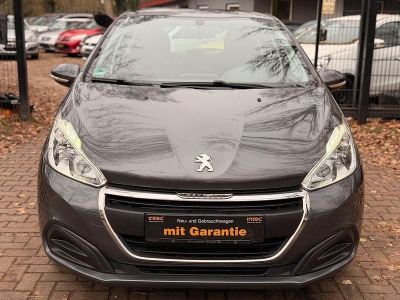 Grau Gebraucht 2016 Peugeot 208 Allure Kleinwagen | 4.999 € (Guter Preis) - Bild 1/4