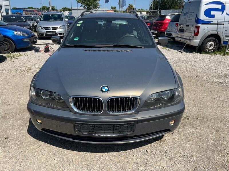 Grau Gebraucht 2004 BMW 325 Kombi | 2.850 € - Bild 1/4