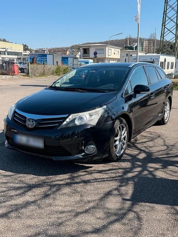 Gebraucht Toyota Avensis 150 PS (110 kW) 2012 Schwarz Kombi