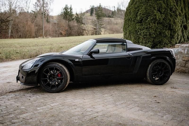 Gebraucht Opel Speedster 147 PS (108 kW) 2003 Schwarz Cabrio