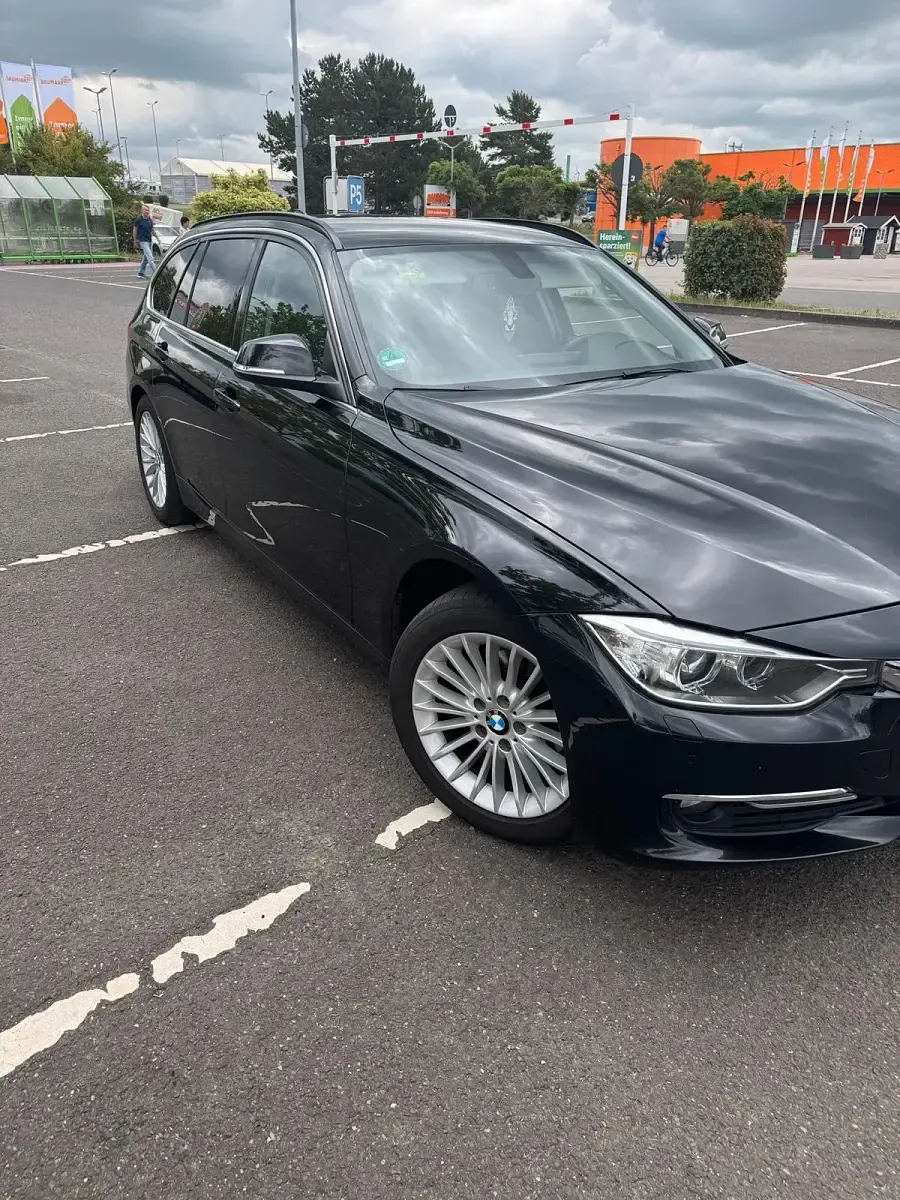 Gebraucht BMW 318 Luxury Line 143 PS (105 kW) 2015 Schwarz Kombi