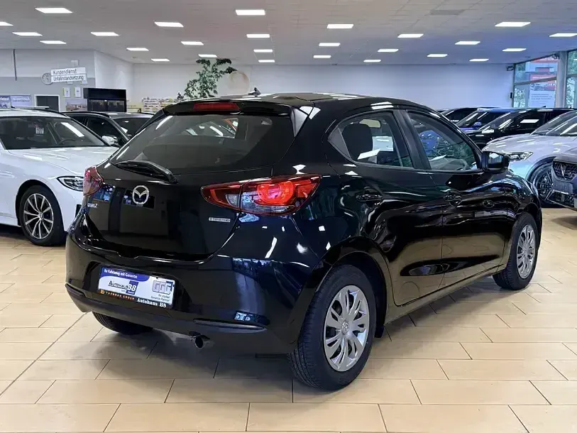 Gebraucht Mazda 2 Center-Line 90 PS (66 kW) 2022 Schwarz Limousine