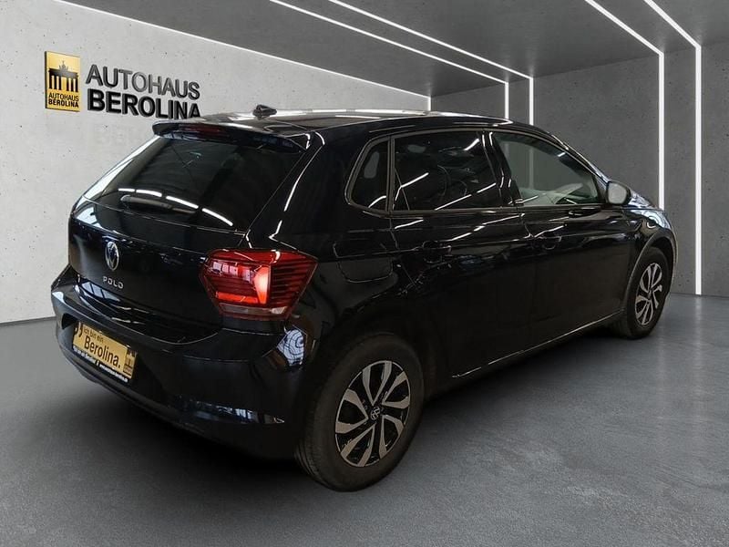 Gebraucht VW Polo Active 95 PS (69 kW) 2021 Schwarz Kleinwagen