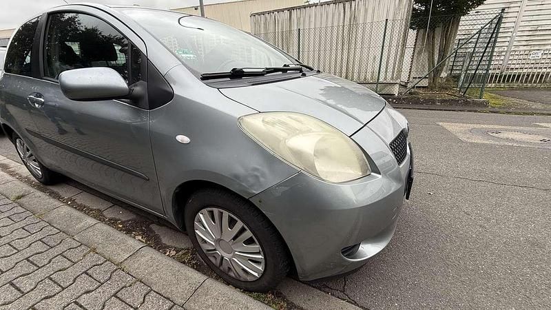 Gebraucht 2006 Toyota Yaris Limousine | 2.500 € (Fairer Preis) - Bild 1/4