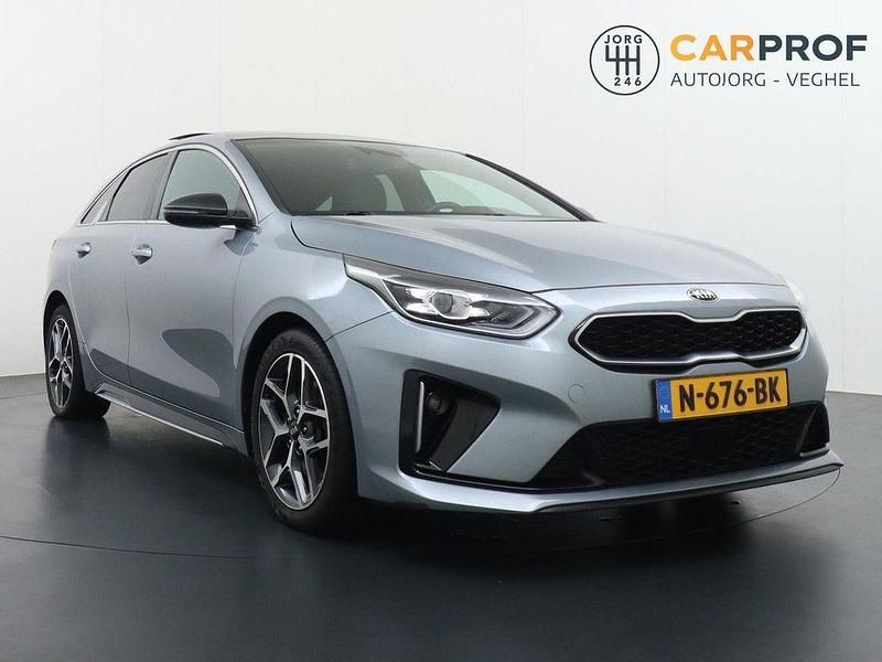 Gebraucht Kia ProCeed GT-Line 160 PS (117 kW) 2021 Grau Kleinwagen