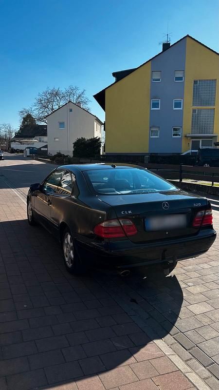 Gebraucht Mercedes CLK320 218 PS (160 kW) 2001 Schwarz Coupé