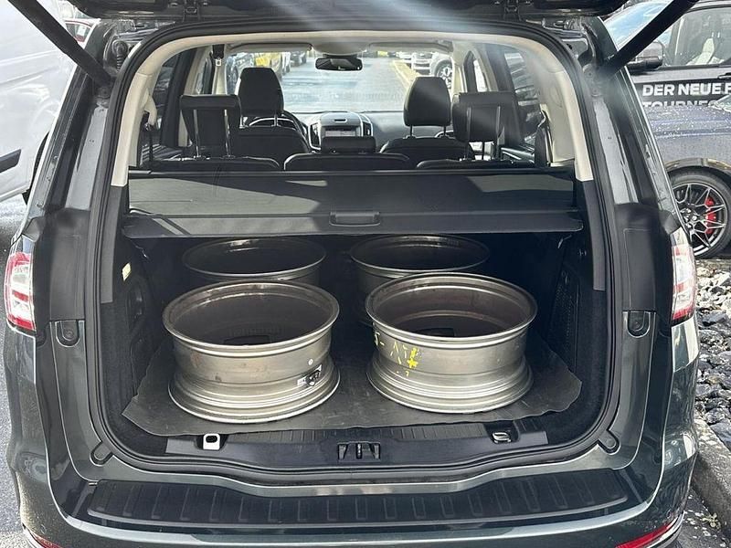 Gebraucht Ford Galaxy Titanium 241 PS (177 kW) 2018 Grün Van / Kleinbus