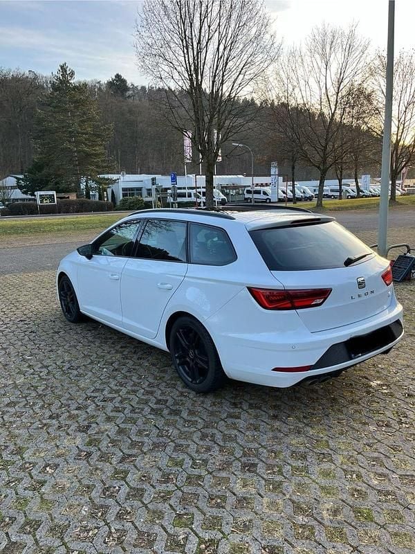 Gebraucht Seat Leon FR 150 PS (110 kW) 2020 Weiß Kombi