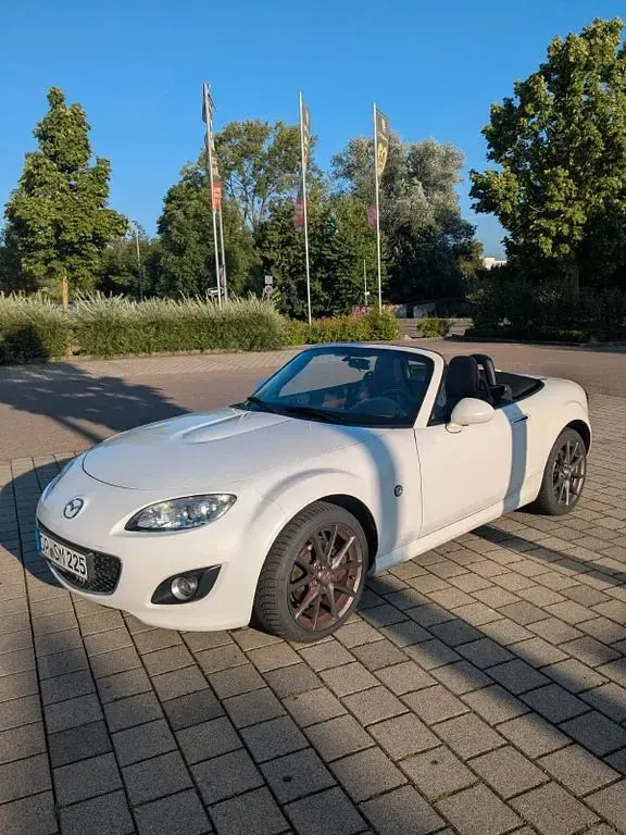 Gebraucht Mazda MX5 126 PS (92 kW) 2012 Weiß Cabrio