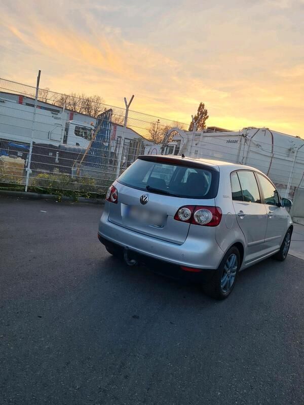 Silber Gebraucht 2006 VW Golf Plus Cross Van / Kleinbus | 5.500 € (Fairer Preis) - Bild 1/4