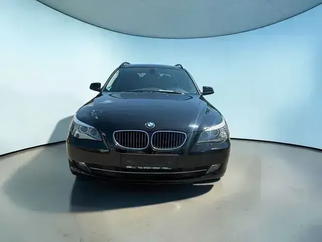 Gebraucht BMW 525 Advantage 218 PS (160 kW) 2010 Schwarz Kombi