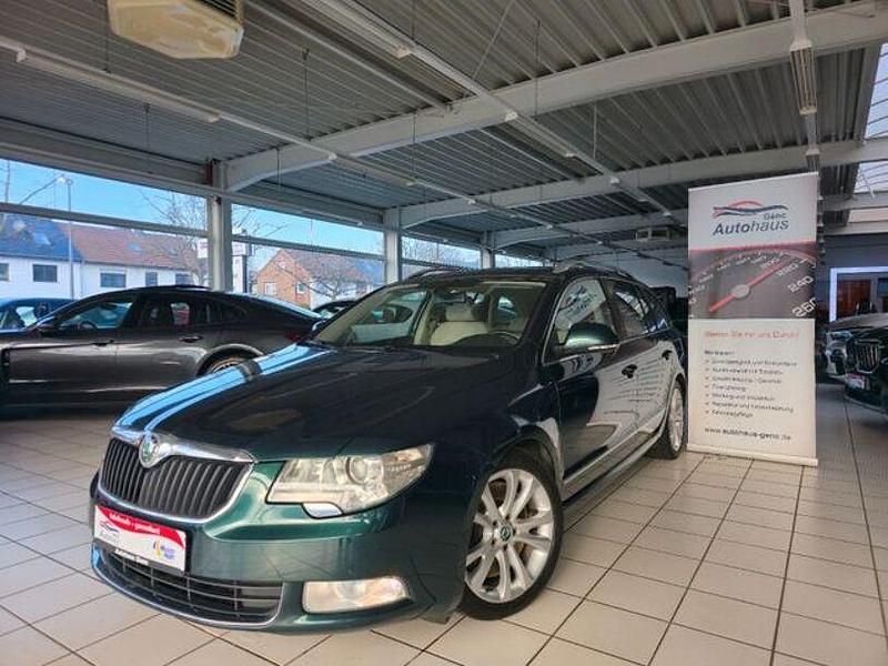 Gebraucht Skoda Superb Elegance 260 PS (191 kW) 2011 Grün Kombi