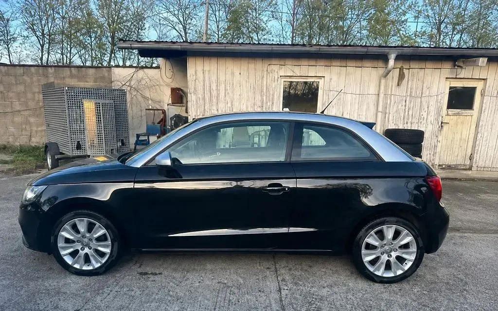 Gebraucht Audi A1 Ambition 90 PS (66 kW) 2012 Schwarz Kleinwagen