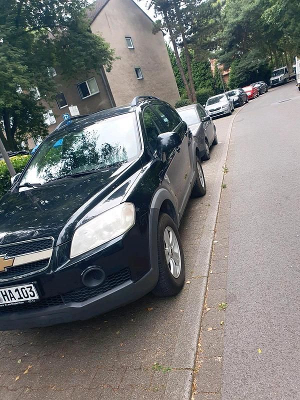 Schwarz Gebraucht 2008 Chevrolet Captiva SUV | 3.300 € (Fairer Preis) - Bild 1/4