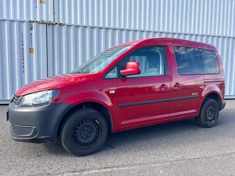 Gebraucht VW Caddy Trendline 102 PS (75 kW) 2013 Rot Van / Kleinbus