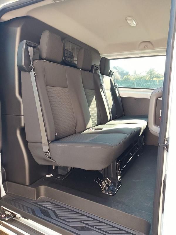 Gebraucht Ford Transit Custom 131 PS (96 kW) 2022 Weiß Van / Kleinbus