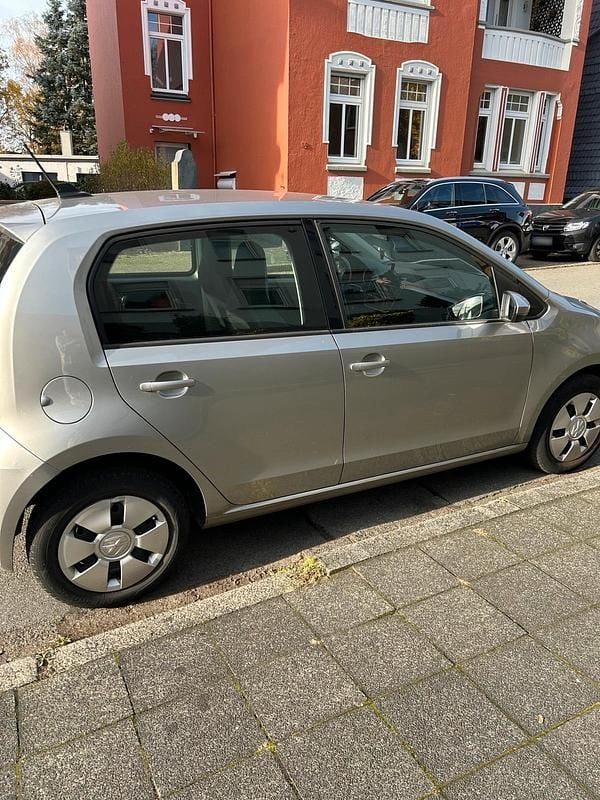 Gebraucht VW e-up! 61 kW (83 PS) 2021 Silber Kleinwagen