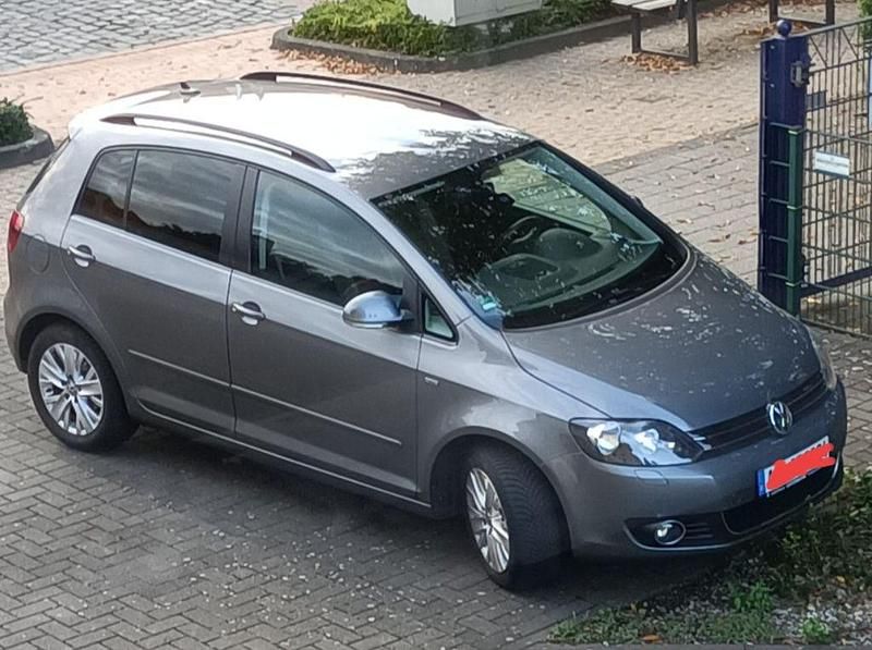 Gebraucht VW Golf Plus Cross Life 122 PS (89 kW) 2014 Grau Van / Kleinbus