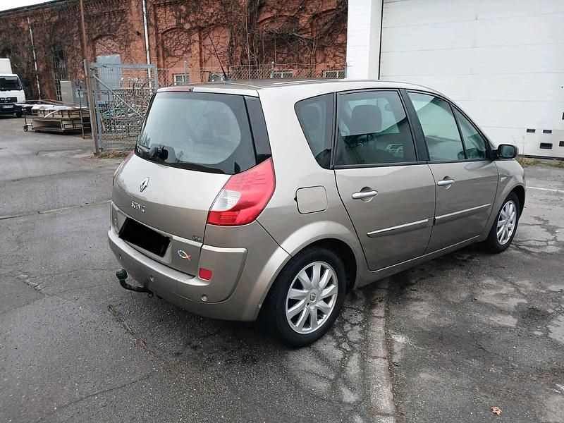 Gebraucht Renault Scénic 150 PS (110 kW) 2008 Braun Van / Kleinbus