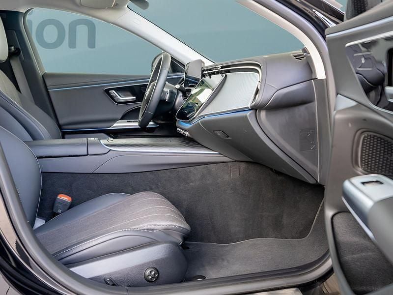 Gebraucht Mercedes E300 204 PS (150 kW) 2025 Schwarz Kombi