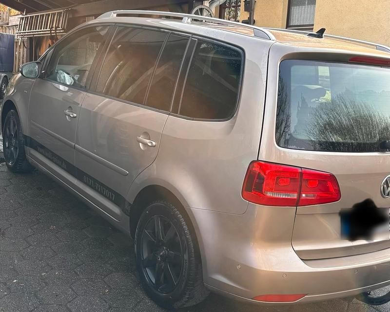 Gebraucht VW Touran 141 PS (103 kW) 2013 Andere farben Van / Kleinbus