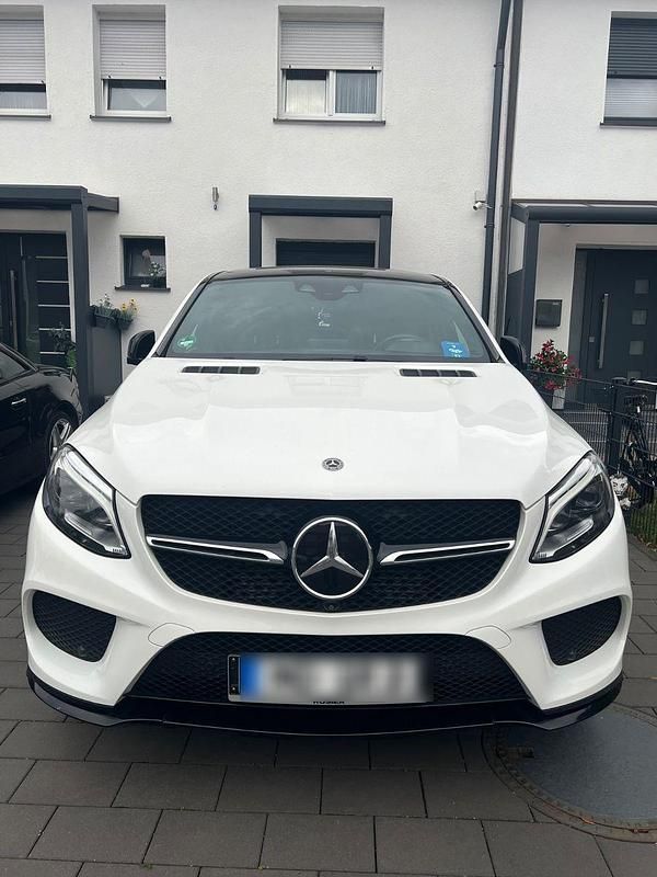 Weiß Gebraucht 2019 Mercedes GLE350 Night Coupé | 42.999 € (Fairer Preis) - Bild 1/4
