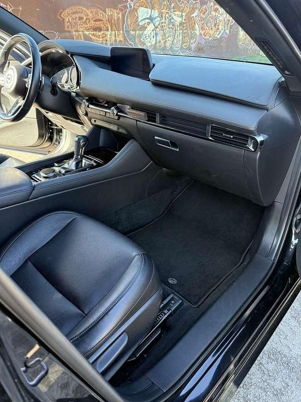 Gebraucht Mazda 3 Selection 122 PS (89 kW) 2020 Schwarz Limousine