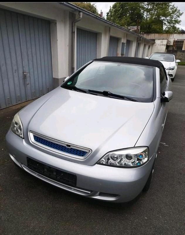 Gebraucht Opel Astra Cabriolet 125 PS (91 kW) 2004 Silber Cabrio