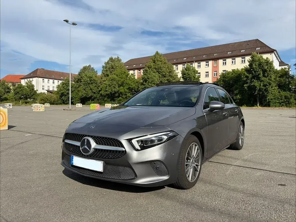 Gebraucht Mercedes A250 224 PS (164 kW) 2019 Grau Limousine