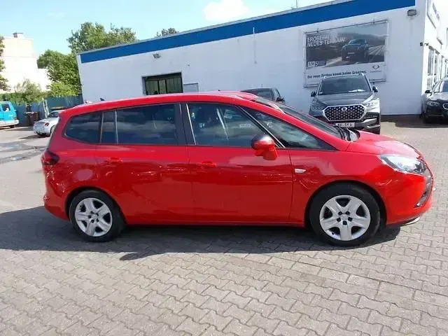 Gebraucht Opel Zafira Tourer Edition 136 PS (100 kW) 2016 Rot Van / Kleinbus