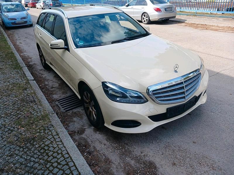 Gebraucht Mercedes E200 136 PS (100 kW) 2015 Beige Kombi