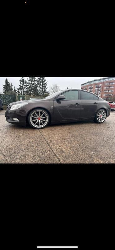 Andere außenfarben Gebraucht 2011 Opel Insignia OPC Limousine | 8.850 € (Fairer Preis) - Bild 1/4